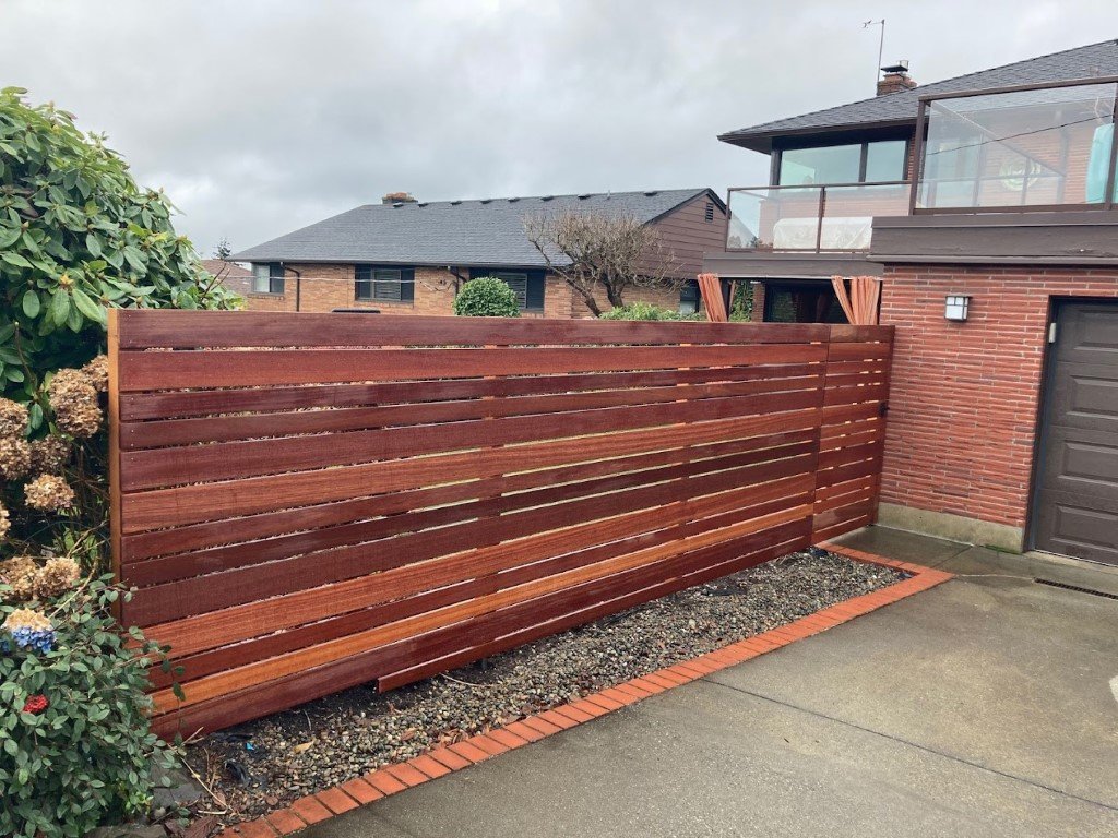 Mahogany details on a horizontal fence.